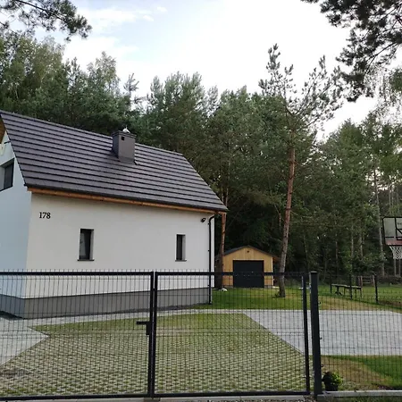 Lesna Przystan Bytyn Holiday home *